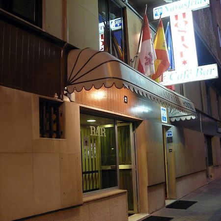 Hostal Navasfrias Salamanca Exterior photo